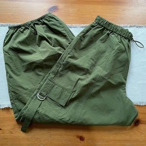 Urban Outfitters Nylon Moto Balloon Cargo Jogger Pants Khaki Green Size M